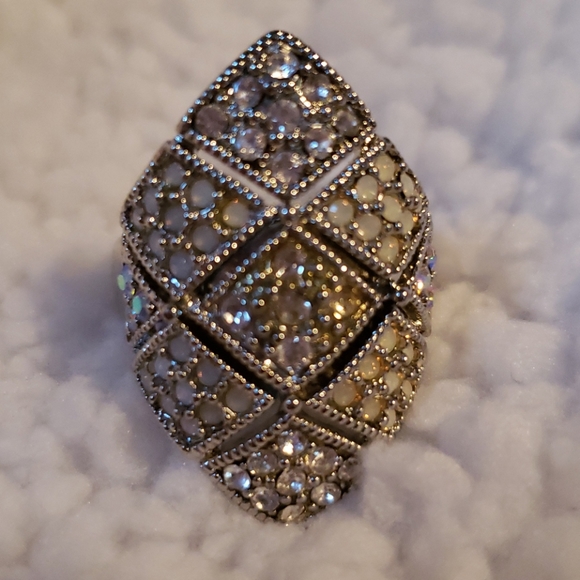 Express Ring - Picture 8 of 10